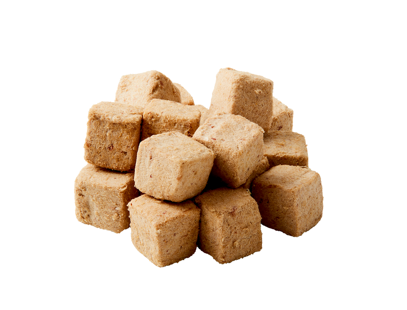 Tasty and nutritious freeze-dried beef and sweet potato nuggets